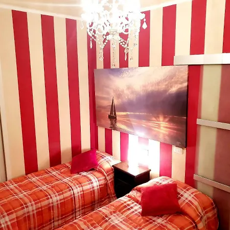 Lucy's Houses - Vittoria Rosso Apartment *