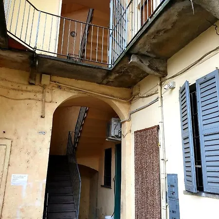 Apartment Lucy's Houses - Vittoria Rosso Novara